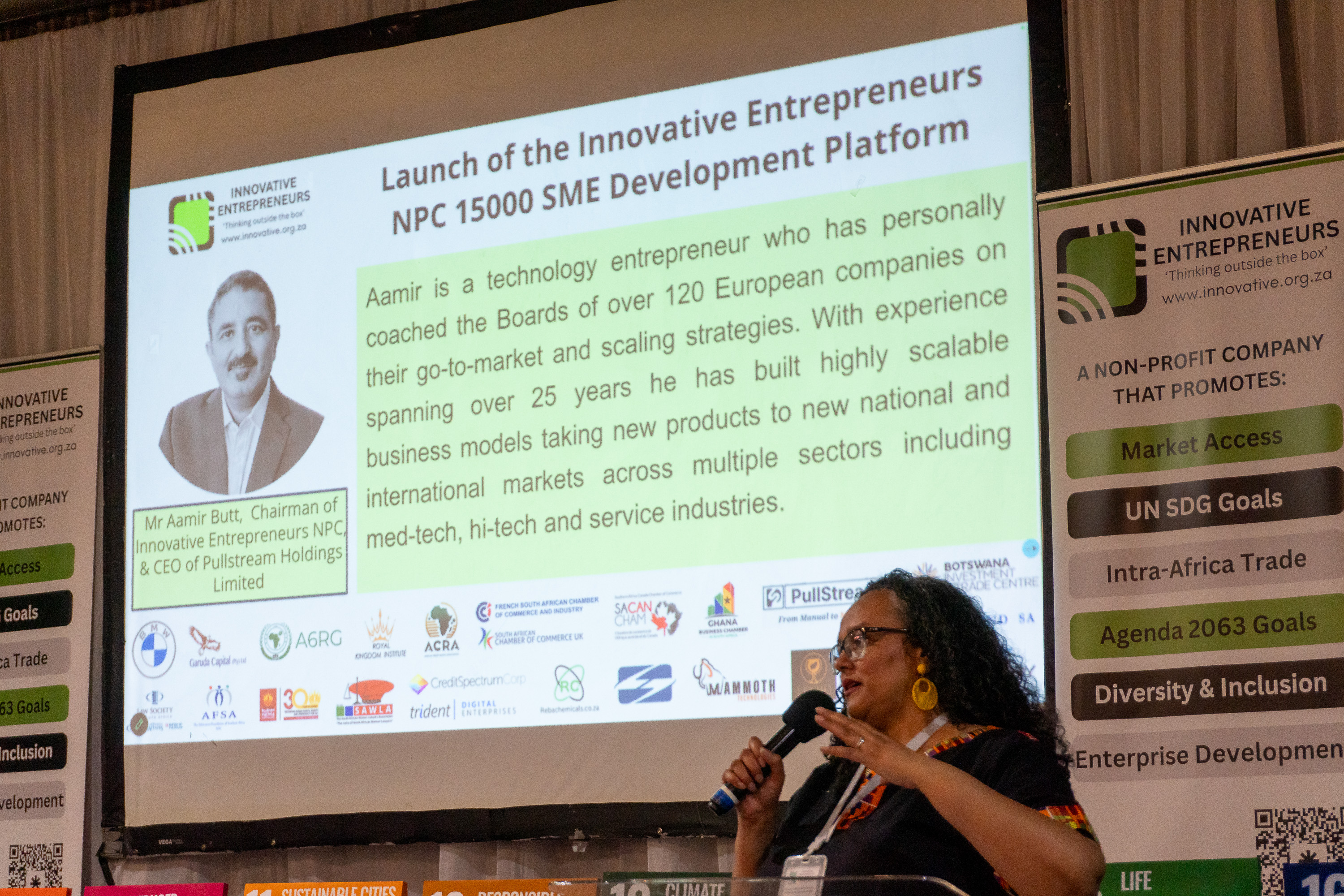 Arlene Wilson-Max introduces Aamir Butt's keynote on the 15000 SME Development Platform at AENL 2026